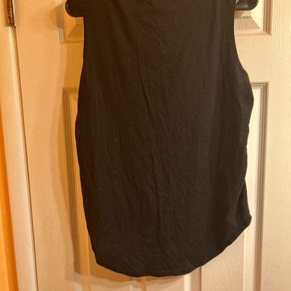 Disney high low Neverland sleeveless tank top. - Picture 3 of 3